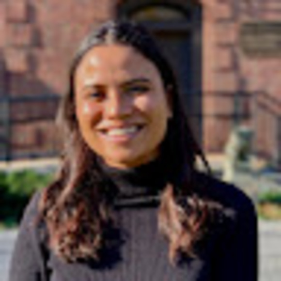 Meet your Posher, Aisha - Picture 1 of 1